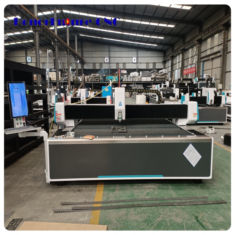 強力なファイバーレーザー切断機回転装置オプションのオートフォ - Industrial Fiber Laser のレビューと価格